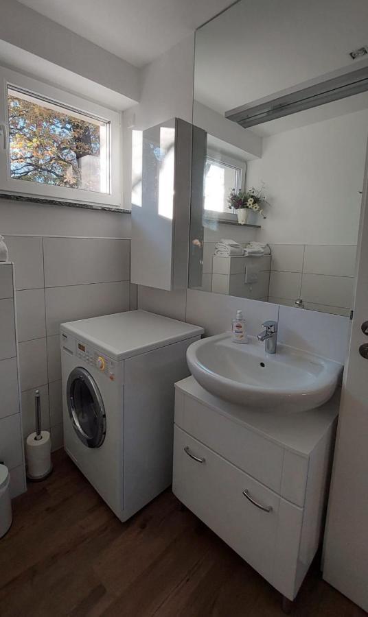 Stilvolle In Elbnaehe Mit Balkon, Parkplatz Apartment